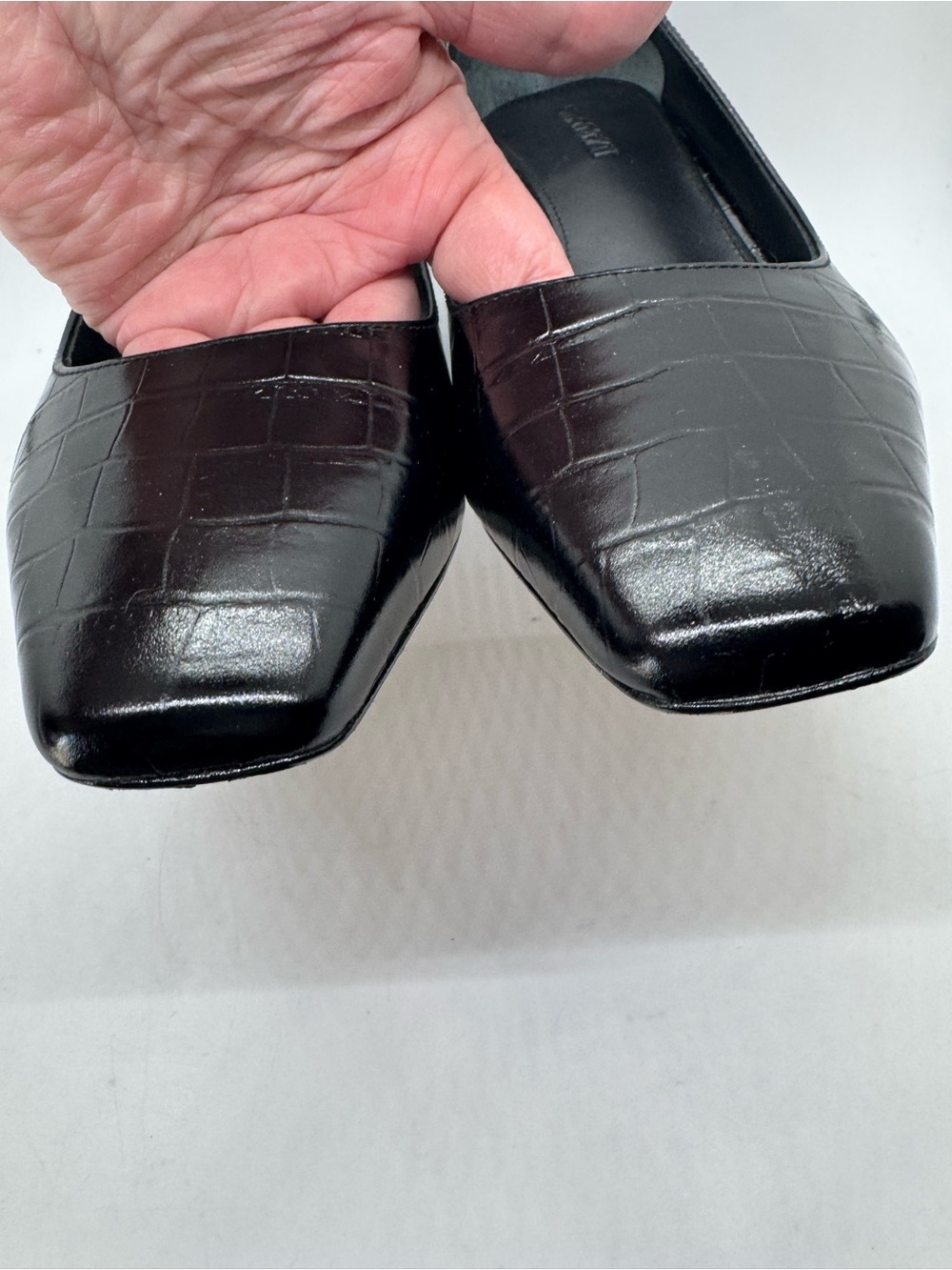 J.McLaughlin Black Croc Embossed Square Toe  Block Heels Pumps Shoe Size 8 - Picture 8 of 14